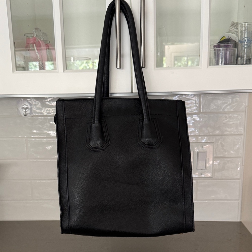 Sondra Roberts Classic Black Tote Bag